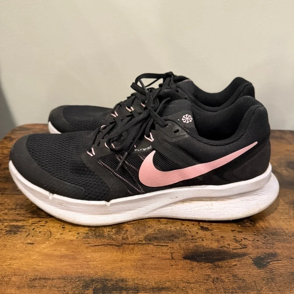 Nike Swift 3 Flywire Women’s Black White Pink Running Shoes Size 10